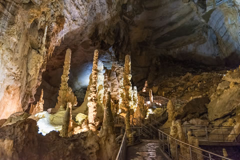 Frassassi Caves